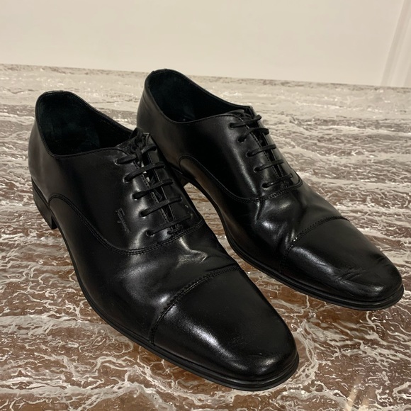 SALVATORE FERRAGAMO CAP TOE OXFORD LEATHER CLASSIC